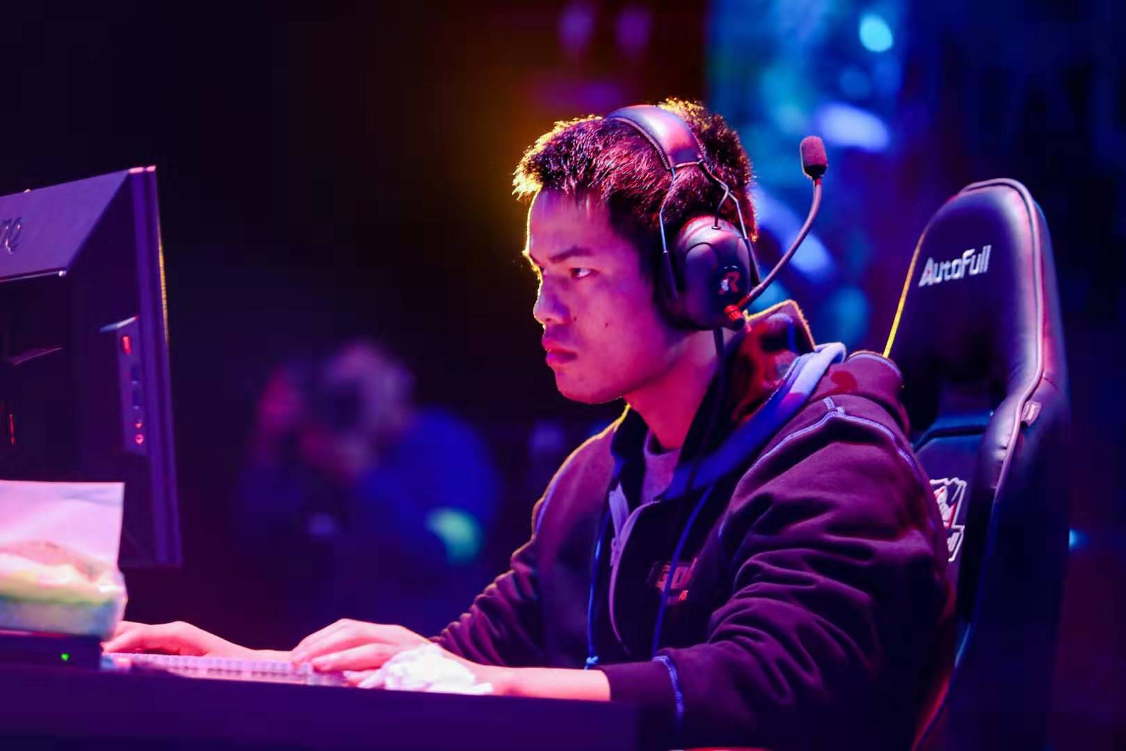 让博伊科陷 让博伊科陷