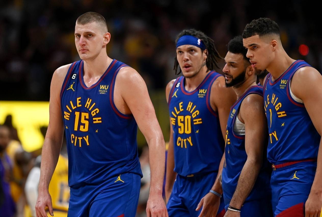 首场比赛 首场比赛