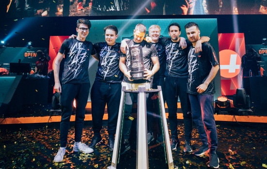 以腾讯为例 以腾讯为例