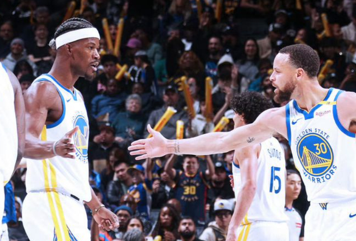 发球落点更 发球落点更